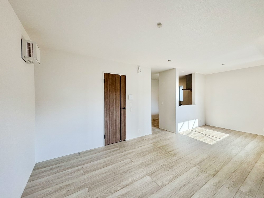 ���r���O �Z�ޕ��̌��������o�����A�C���e���A���l����̂��y���݂ȃ��r���O�ł��I �@