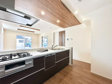 �L�b�`�� �����g���L�b�`��������A�g���₷�����������̂��₷���ɂ������܂����B 