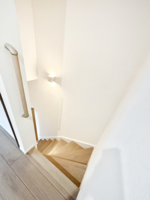 ̑ rOKiƑ̏ΊƉbȂł܂