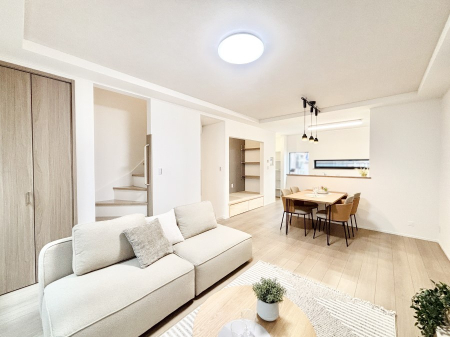 rO ^^~Xy[XErOCKi̗pLDKBƑ̉bł