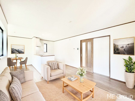 rO ͋Ĉkcj͉Ƒ݂Ȃ̉KԁƋCGł