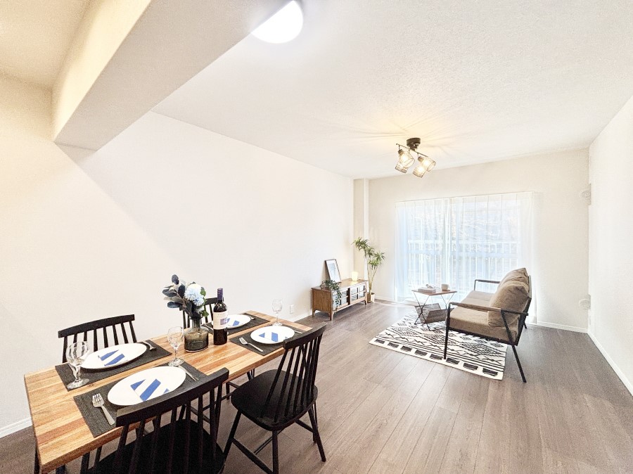 ���r���O ���Ƒ��̓��₩�Șb�����ŕ�܂�閾�邢���r���O 