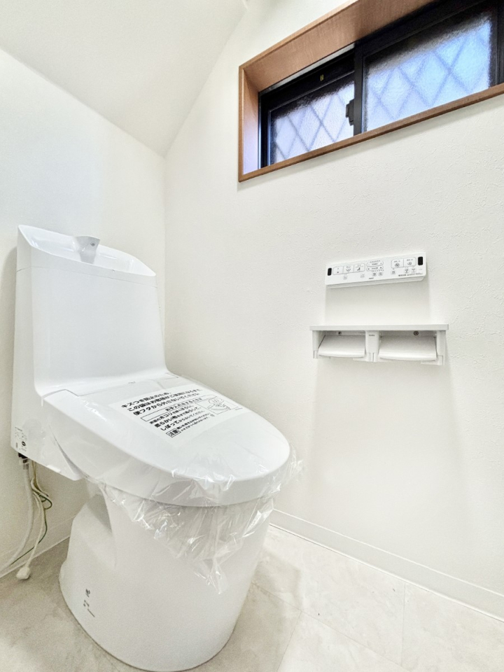 �g�C�� �g�C����1�K��2�K���ꂼ��ɔz�u����Ă��ĂƂĂ��֗��ł��B 