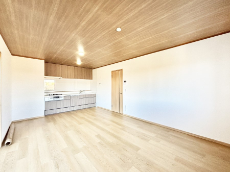 ���r���O �i�`�������e�C�X�g�̗D�����_�炩���F�g���̃t���[�����O���f�G�ȃ��r���O�ł��ˁB