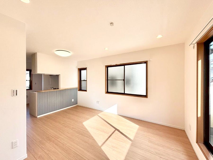 ���r���O �Z�ޕ��̌��������o�����A�C���e���A���l����̂��y���݂ȃ��r���O�ł��I 