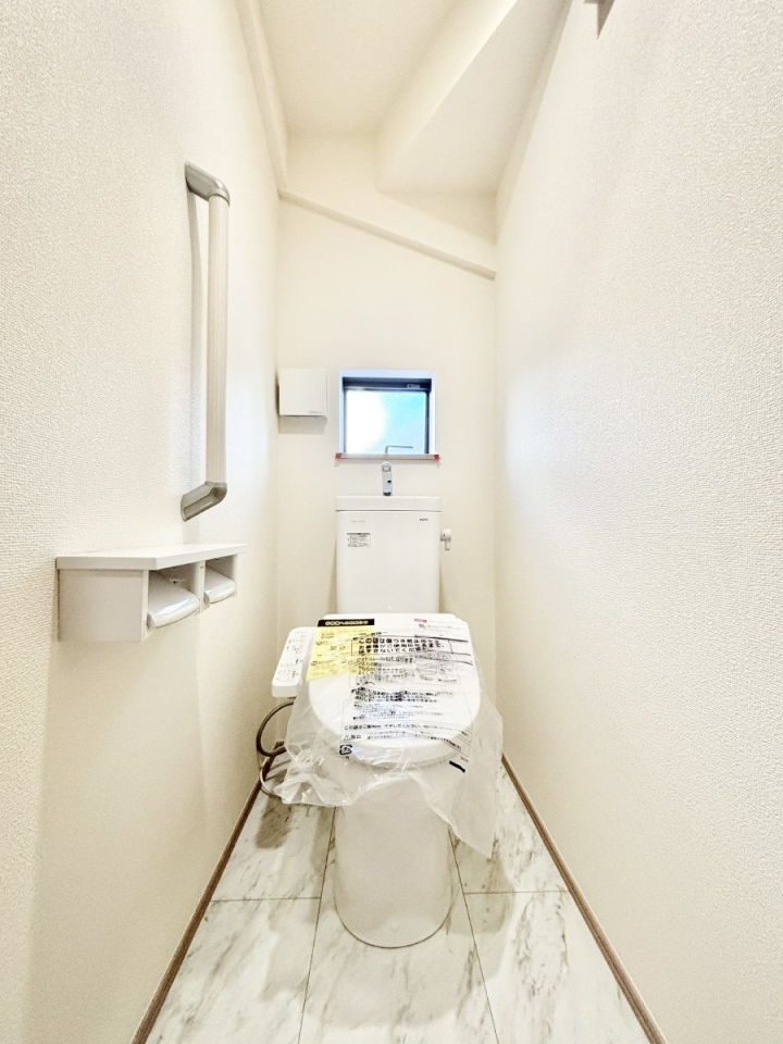 �g�C�� �E�H�V�����b�g�t���g�C����1�K��2�K���ꂼ��ɔz�u����Ă��ĂƂĂ��֗��ł��B 