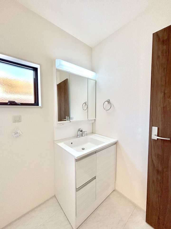 ���ʑ�E���ʏ� ���邢���ʏ��͖����̐g�x�x���y�����ł����Ⴂ�����ł��B