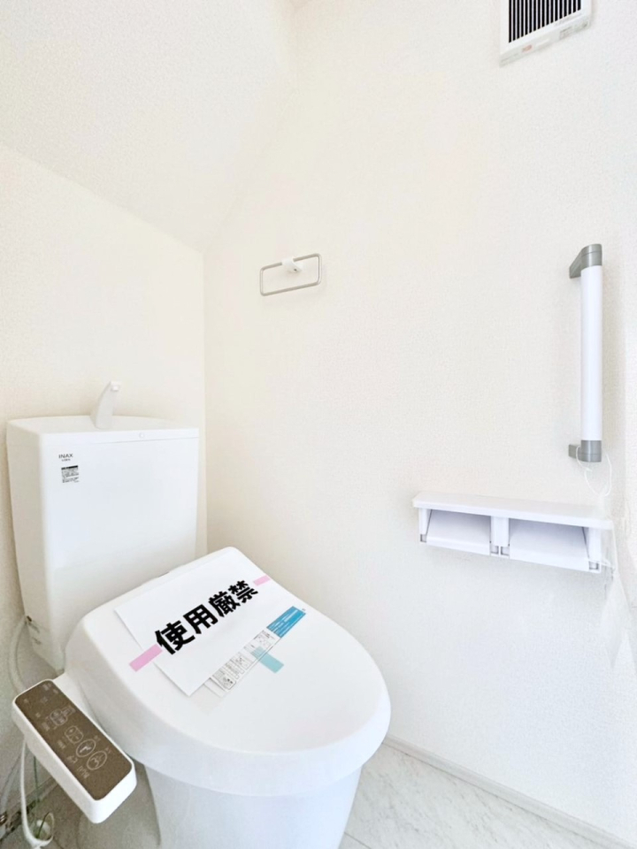 �g�C�� �g�C����1�K��2�K���ꂼ��ɔz�u����Ă��ĂƂĂ��֗��ł��B 