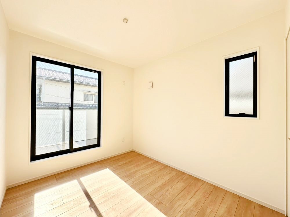 ���̑����� �o���R�j�[���J�������v���X���Ă����m��