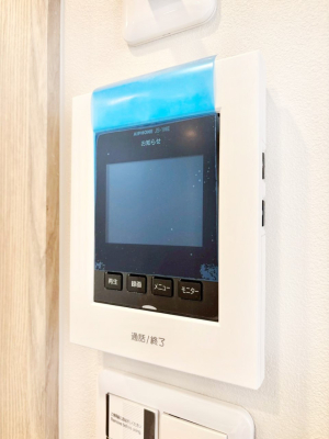 ���̑����� TV���j�^�[�t�C���^�[�t�H�����t���Ă��ăZ�L�����e�B�[��