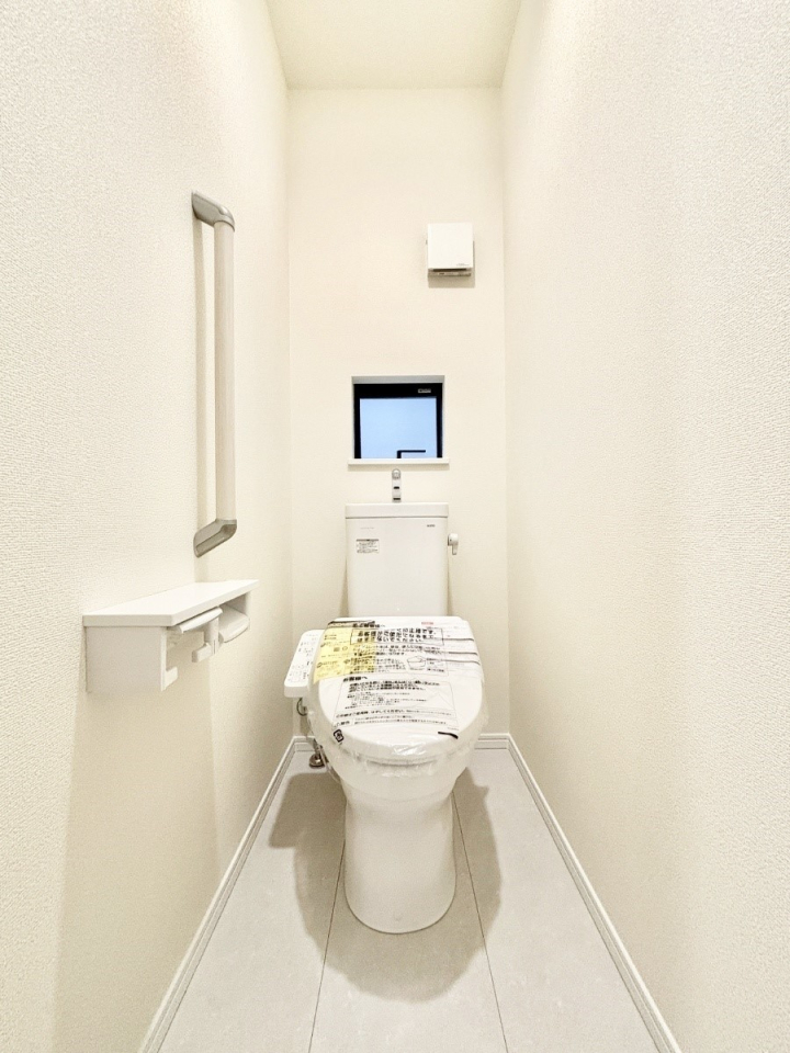 �g�C�� �g�C���͈��S�̂Q�ӏ��I���̃o�^�o�^������S�ł��B