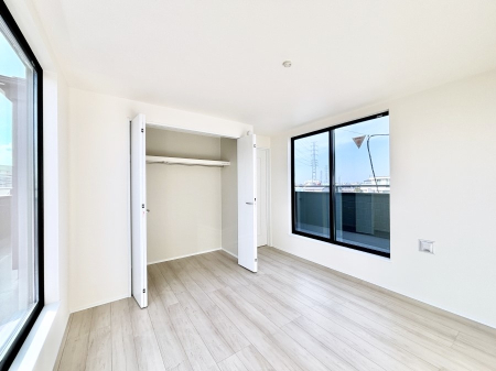 �q������ �q�������ɂ��������߂Ȏ��[�X�y�[�X�����Ղ�̋���