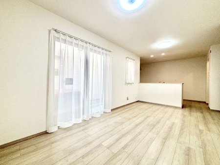 ���r���O �Z�ޕ��̌��������o�����A�C���e���A���l����̂��y���݂ȃ��r���O�ł��I 