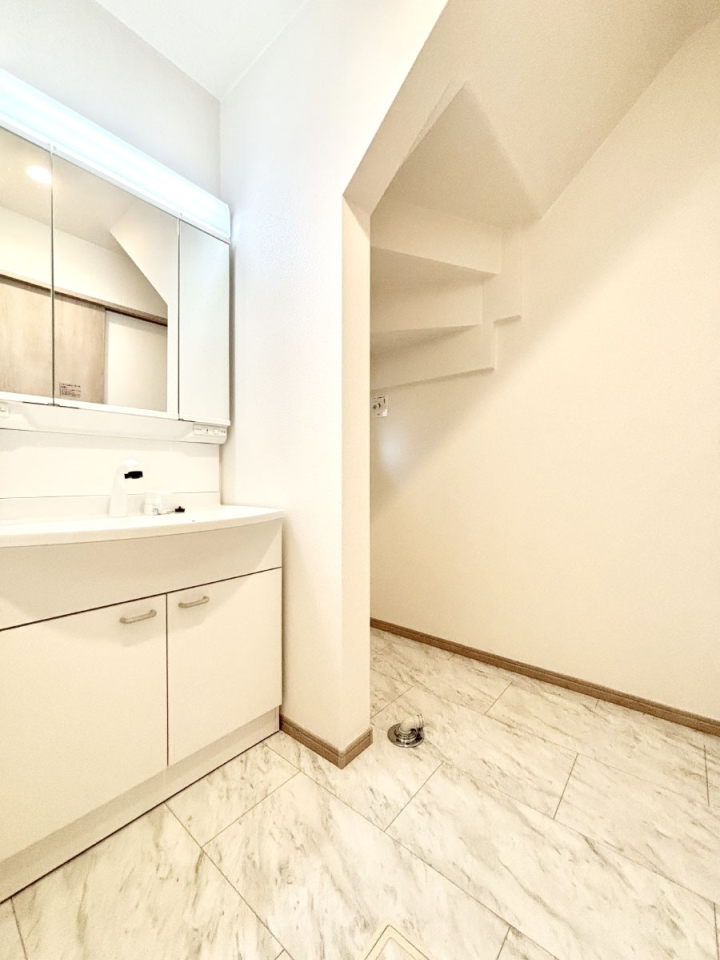 ���ʑ�E���ʏ� ���邢���ʏ��͖����̐g�x�x���y�����ł����Ⴂ�����ł��B