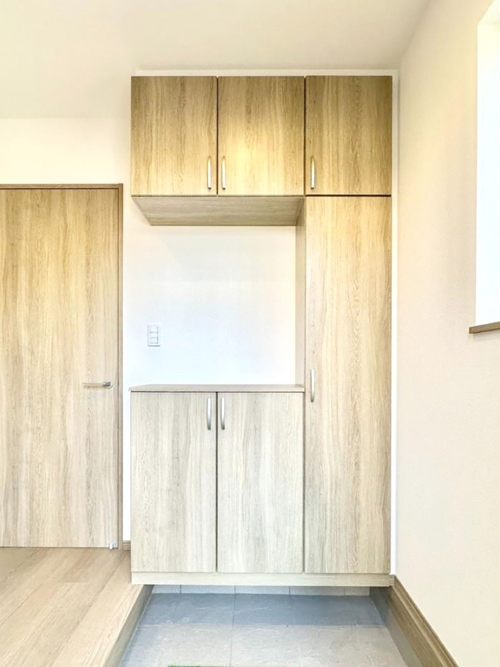 ���̑����� �����Ղ���[�ł���V���[�Y�{�b�N�X�ŉƑ��S���̌C���A���ւ�������B  