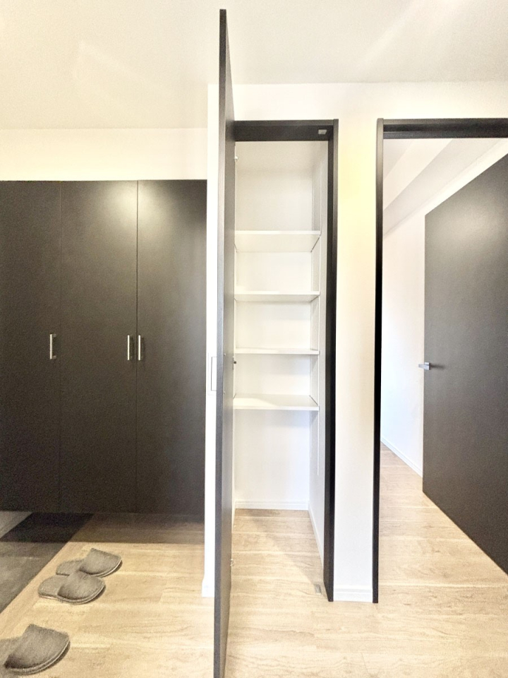 ���̑����� �L�����[�B�|�������G�߂̏��������[���邱�Ƃ��ł��܂��B