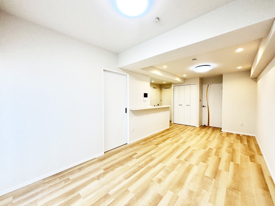 ���r���O ���Ƒ��̓��₩�Șb�����ŕ�܂�閾�邢���r���O