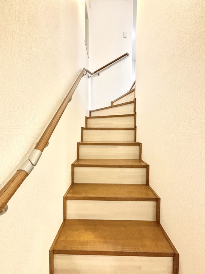 ̑ Ki͎肷tȂ̂ŏȂq܂₲̕Sł  