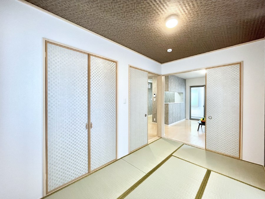 ���̑����� ���r���O�אڂ̘a���͖����̕�炵�ɖ����ƈ��炬�������炵�Ă���܂�