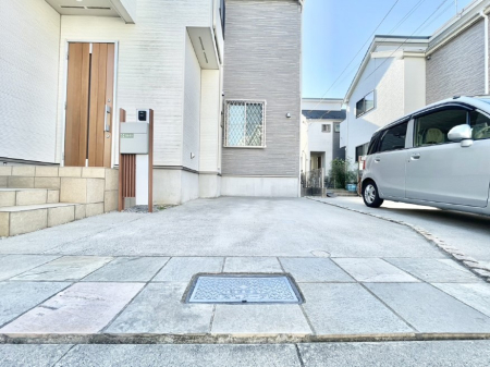  �����Ɍ������Ȃ����ԃX�y�[�X�B