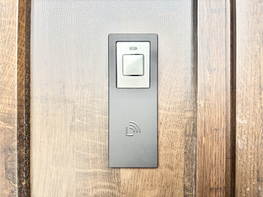 ���� ���N���N�J���I�X�}�[�g�R���g���[���L�[�B