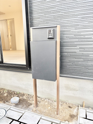 ���̑� �\�D�E�C���^�[�z���E�|�X�g���ЂƂɏW��B�G���g�����X�ɂȂ��ރV���v���f�U�C���B