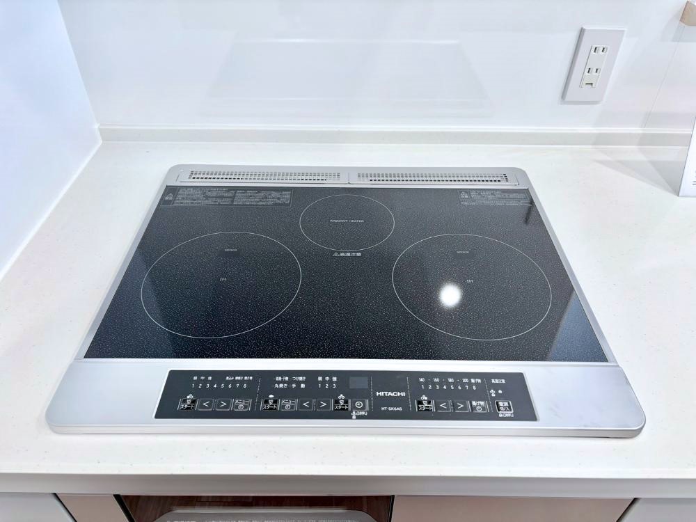 ���̑����� IH�N�b�L���O�q�[�^�[�͓V�̒����ʂ��t���b�g�Ȃ̂Œ�����̓T�b�ƈ�@�����邾���I