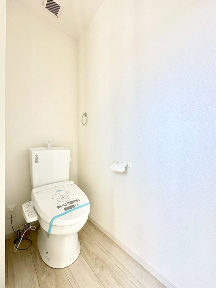 �g�C�� �g�C����1�K��2�K���ꂼ��ɔz�u����Ă��ĂƂĂ��֗��ł��B 