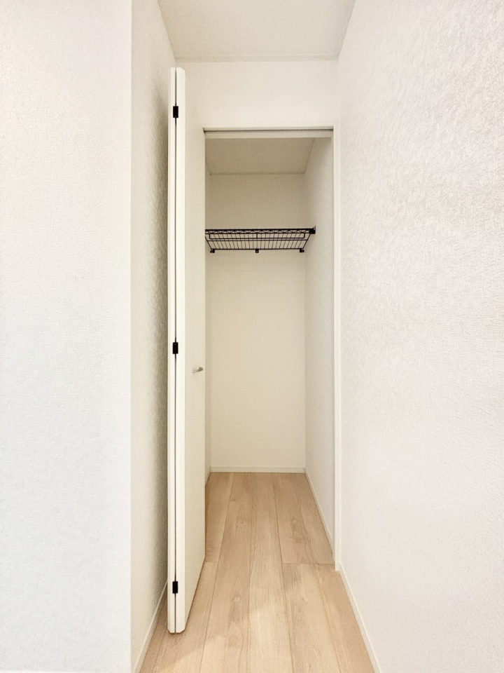 ���� ���փz�[���ɂ��N���[�[�b�g���������Ă��܂�