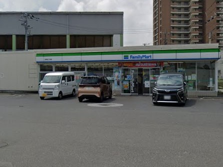 ���ӊ� �R���r�j 1100m �t�@�~���[�}�[�g ���Ԍܒ��ړX