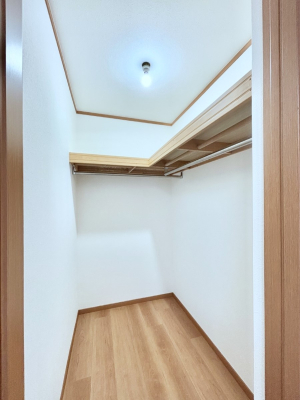 ���̑� �ߗނ��n���K�[�Ɋ|�����܂܎��[�ł���WIC�B�ߗނ̐������ڂ����₷���ĕ֗��ł��I