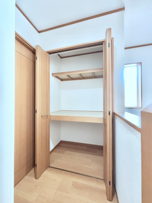 ���̑����� �L�����[�B�|�������G�߂̏��������[���邱�Ƃ��ł��܂��B