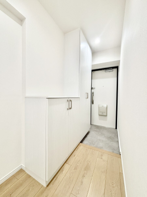 ���� ���ւɂ͎��[�������Ղ肠��̂ŃX�b�L�������q���I�ȋ�Ԃ�ۂĂ��� 