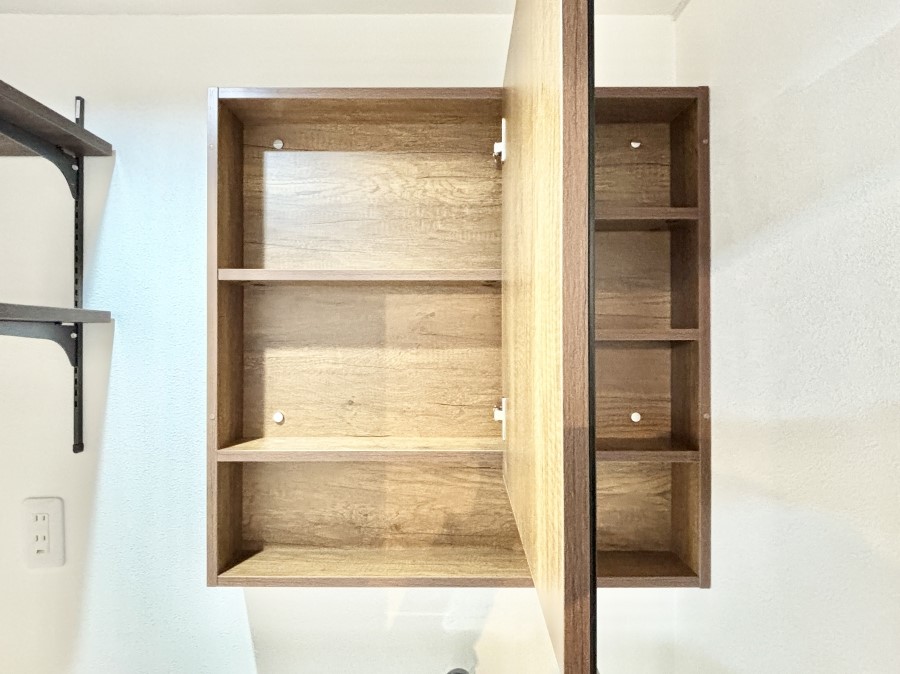 ���̑����� ���̗��ɁA���ϕi��q���p�i�Ȃǂ����[�\�B���ʑ����������ƕۂ��܂��I