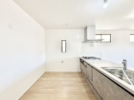 �L�b�`�� �u�₩�ȕ����ʂ蔲����L�b�`���B��������̂Ŗ��邭���C�ɂ��𗧂��܂��B