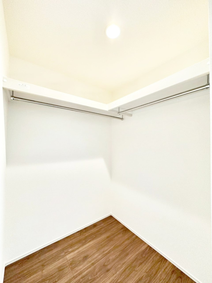 ���̑� �ߗނ��n���K�[�Ɋ|�����܂܎��[�ł���WIC�B�ߗނ̐������ڂ����₷���ĕ֗��ł��I