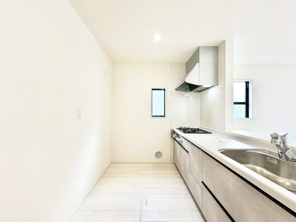 �L�b�`�� ��Ƃ肠��L�b�`���ł͂��Ƒ��Ɗy�������������ł��܂��B