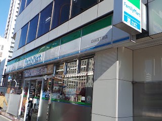 ���ӊ� �R���r�j 500m �t�@�~���[�}�[�g �l�J�l���ړX