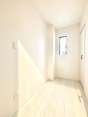 ���̑����� �����Ղ�̔[�˃X�y�[�X�ŉ��K�ɕ�点����   