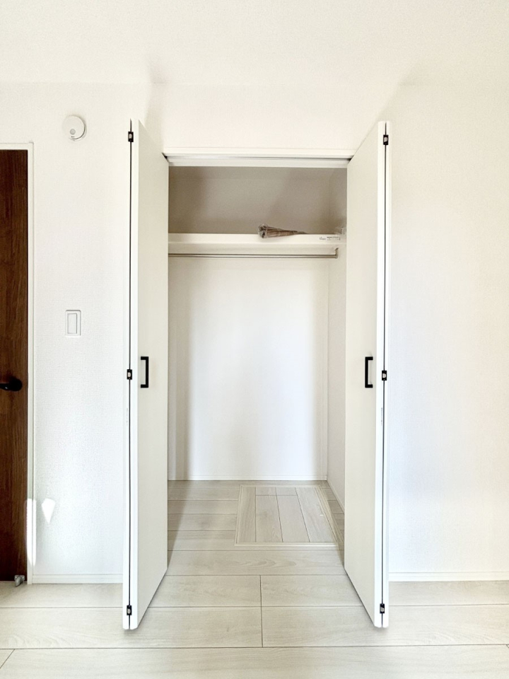 ���[ �����Ղ�̎��[�X�y�[�X�ŉ��K�ɕ�点���� 