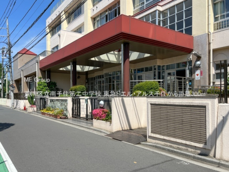 ���ӊ� ���w�Z 300m �r��旧���Z��񒆊w�Z