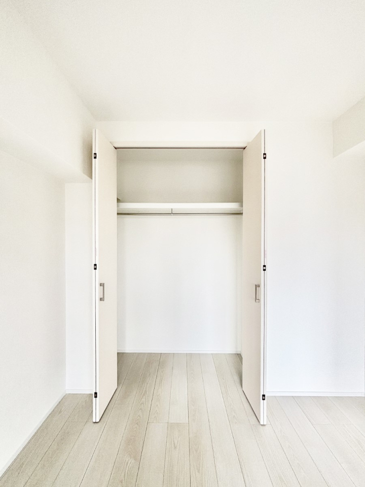 ���[ ��������ߗނ�ו��Ȃǂ̎��[�ɕ֗��ȃN���[�[�b�g�t���B