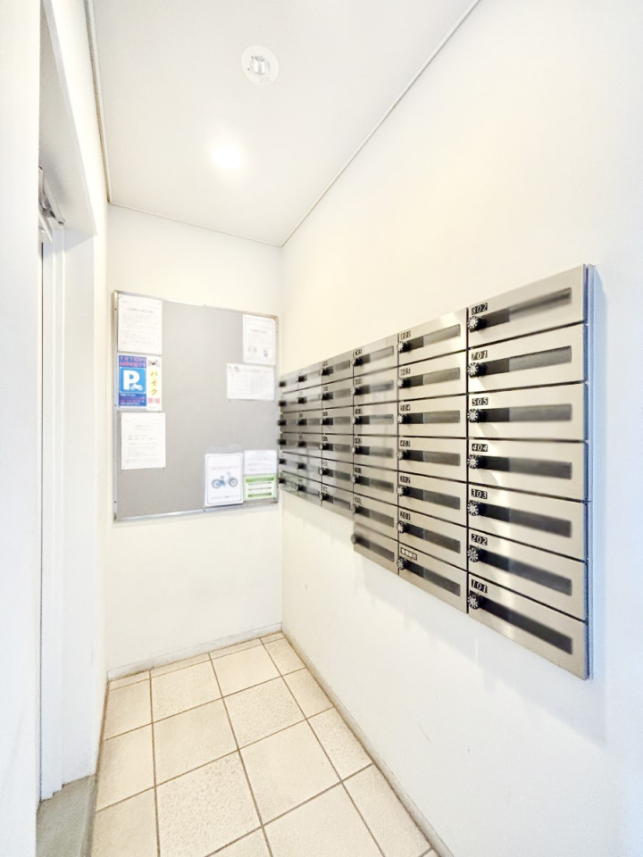 �G���g�����X �������������͋C�̃G���g�����X