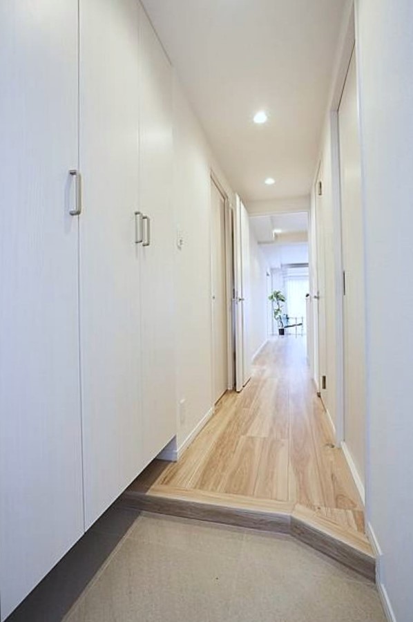 ���� ���ւɂ͎��[�������Ղ肠��̂ŃX�b�L�������q���I�ȋ�Ԃ�ۂĂ���