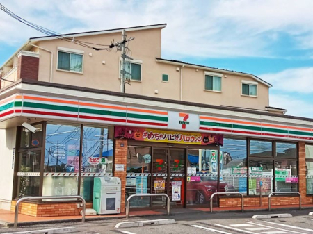 ���ӊ� �R���r�j 300m �Z�u��-�C���u�� �����ۂS���ړX