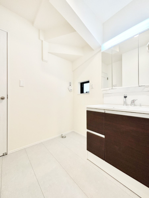 ���̑� ��Ƃ�̐��ʃX�y�[�X�Œ��̐g�x�x�����N���N