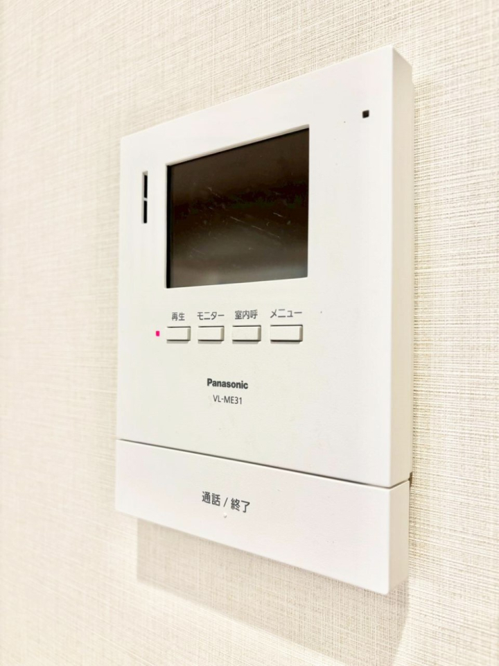 ���̑����� TV���j�^�[�t�C���^�[�t�H�����t���Ă��ăZ�L�����e�B�[��  