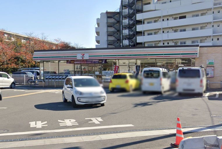 ���ӊ� �R���r�j 240m �Z�u��-�C���u�� ������ݏ��w�Z�O�X