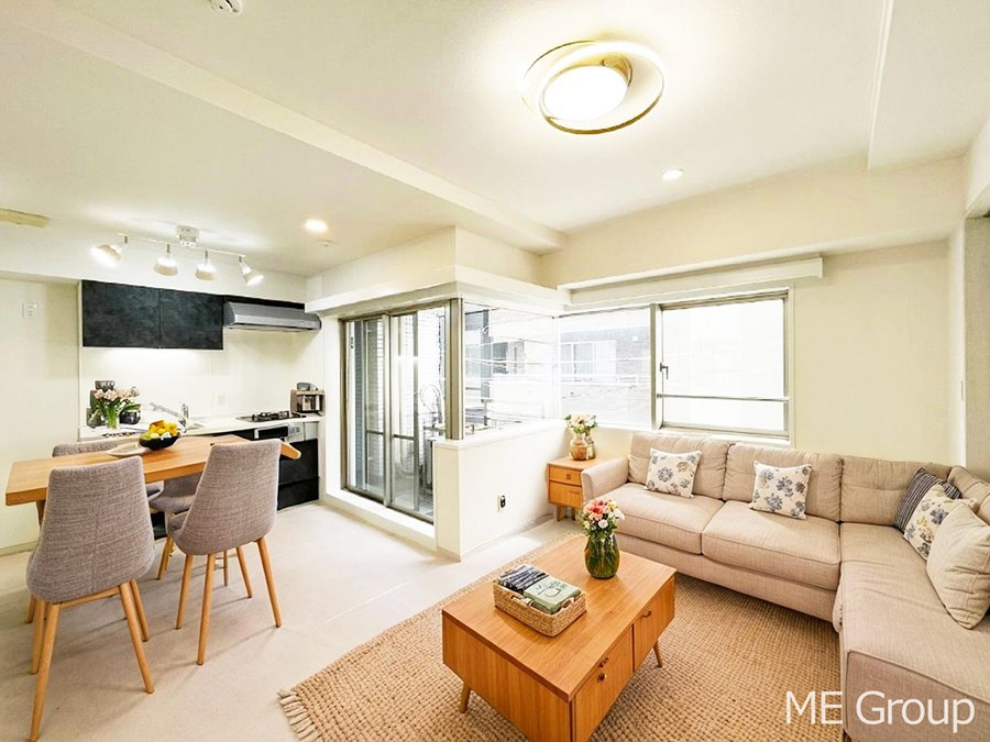 ���r���O �������������͋C�̂k�c�j�͉Ƒ��݂�Ȃ̉��K��ԁ��Ƌ��CG�ł�