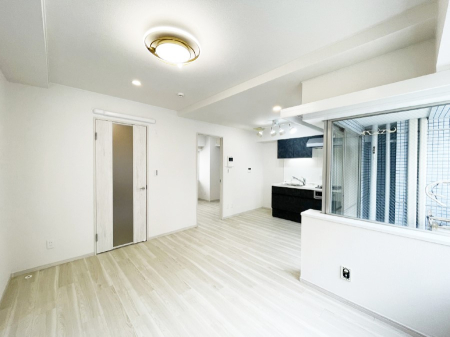 ���̑����� �Ƒ������R�ƏW�܂�e���̃X�y�[�X�ɂȂ肻��